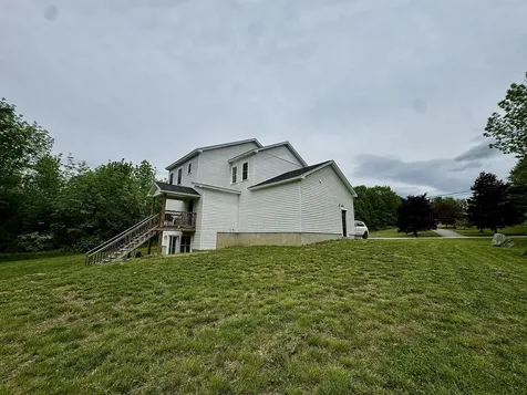 20 Emerald Drive Hampden ME 04444