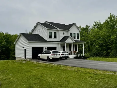 20 Emerald Drive Hampden ME 04444