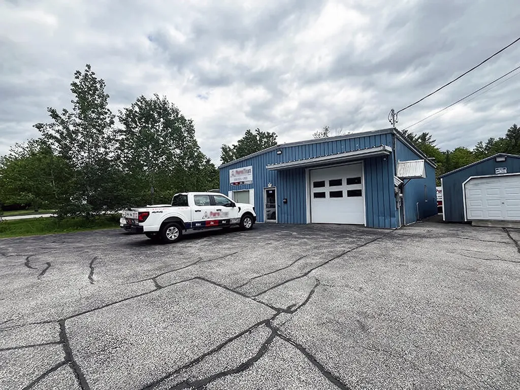 328 Rodman Road Auburn ME 04210