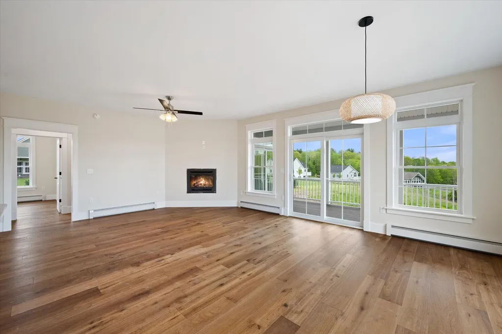 19 Galway Drive Veazie ME 04401