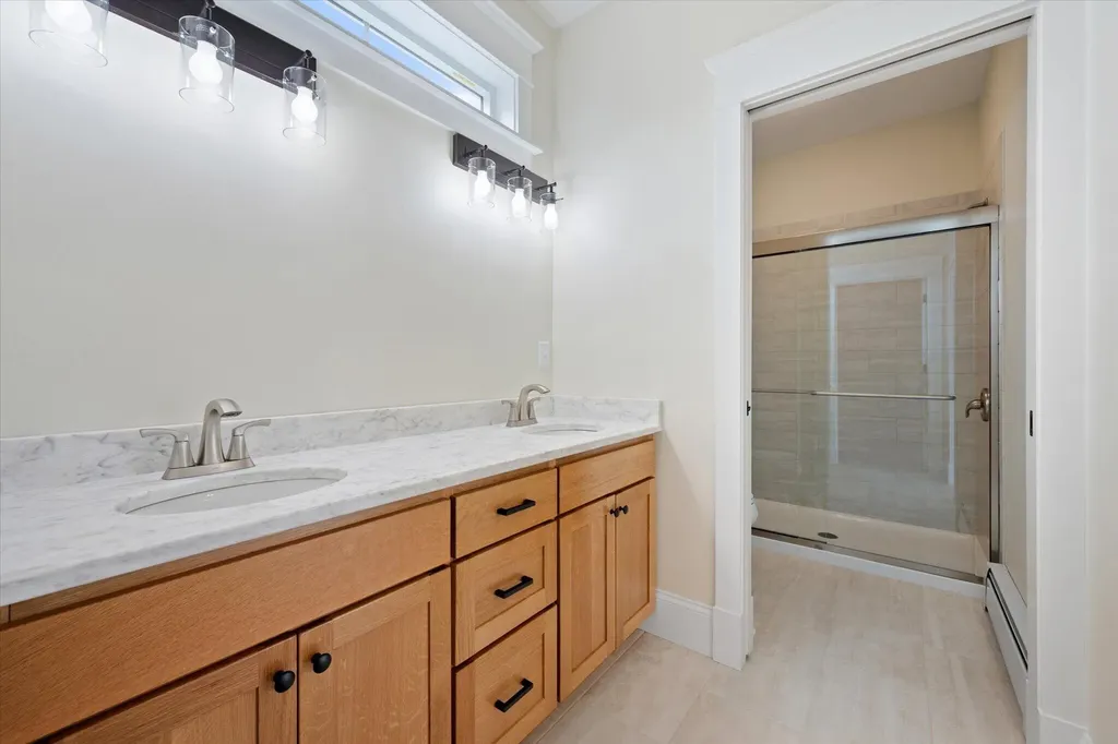 19 Galway Drive Veazie ME 04401