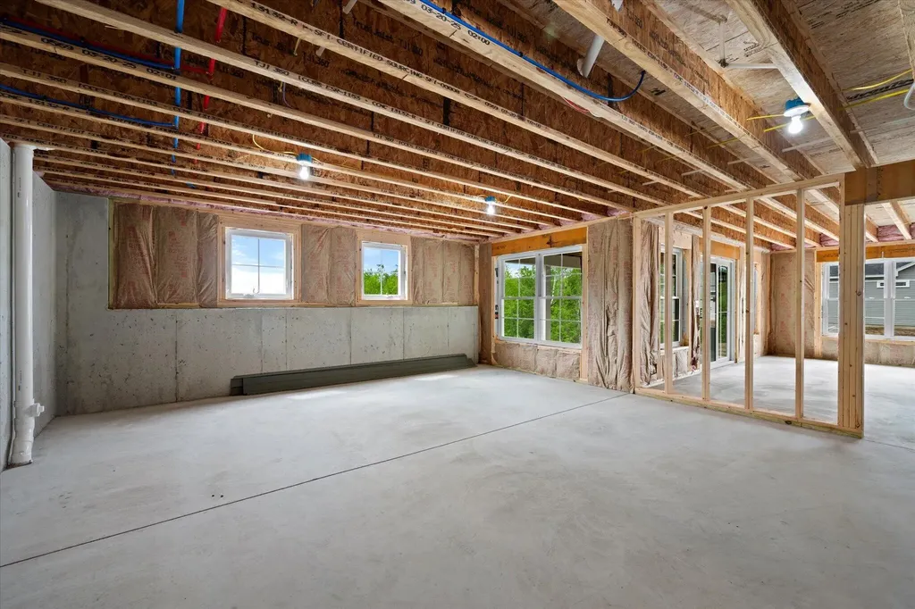 19 Galway Drive Veazie ME 04401