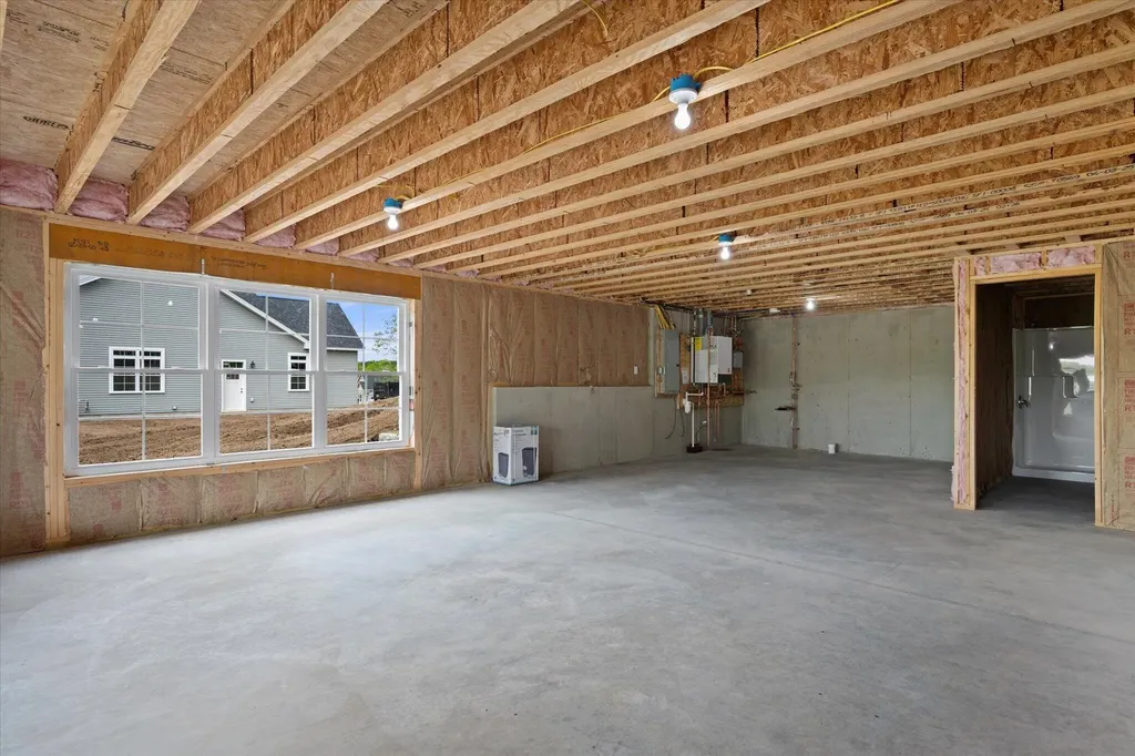 19 Galway Drive Veazie ME 04401