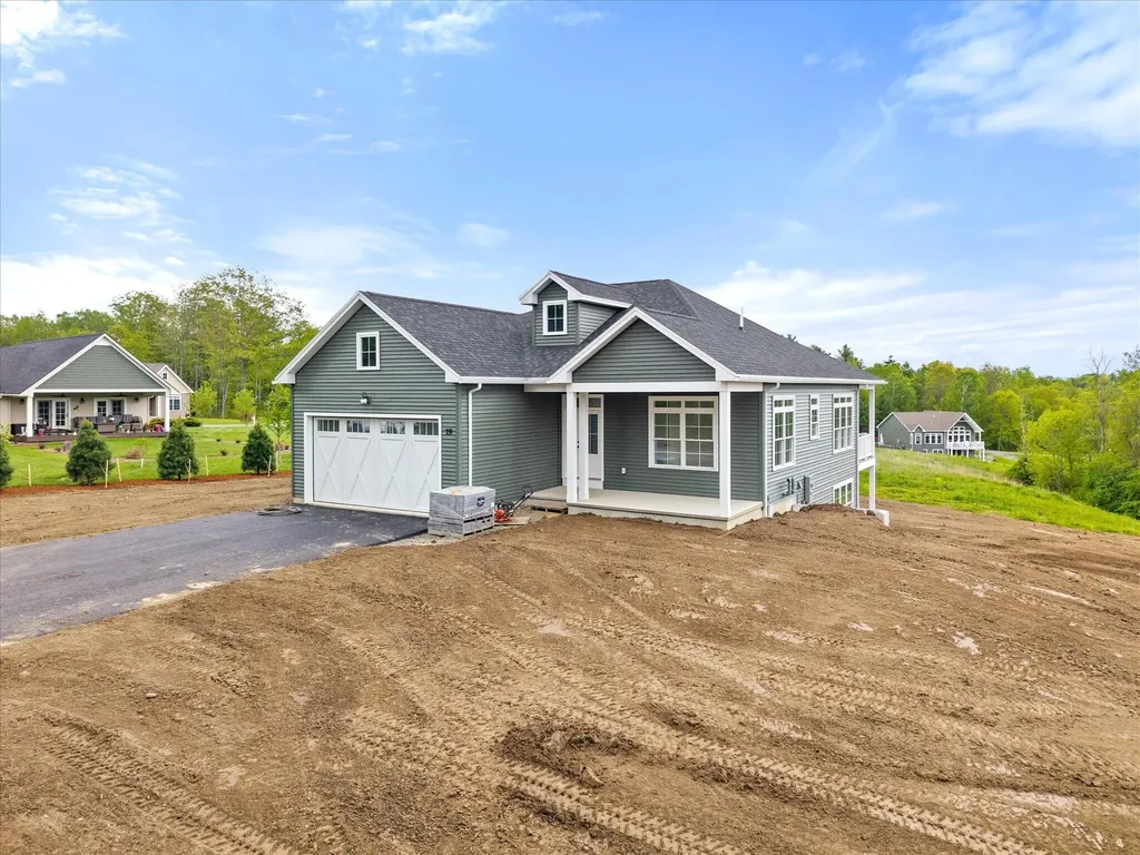 19 Galway Drive Veazie ME 04401