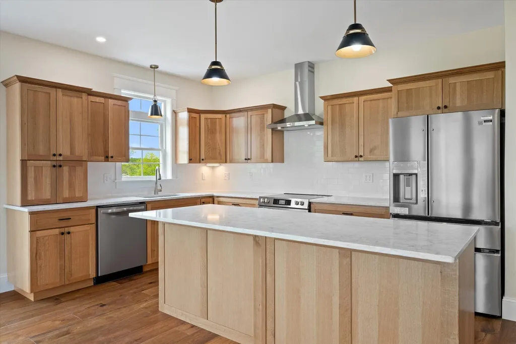 19 Galway Drive Veazie ME 04401