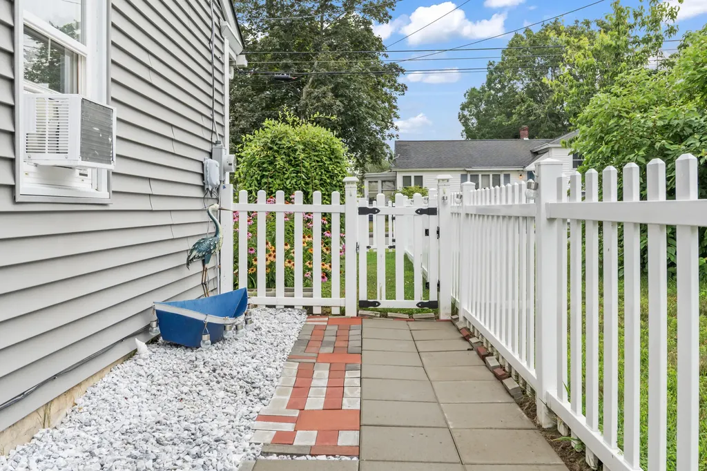 180 Graham Street Biddeford ME 04005