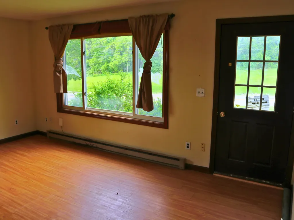 1233 Turner Street Auburn ME 04210
