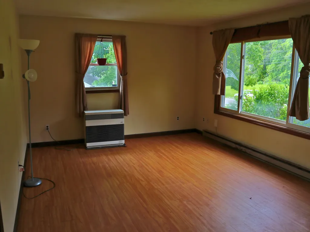 1233 Turner Street Auburn ME 04210