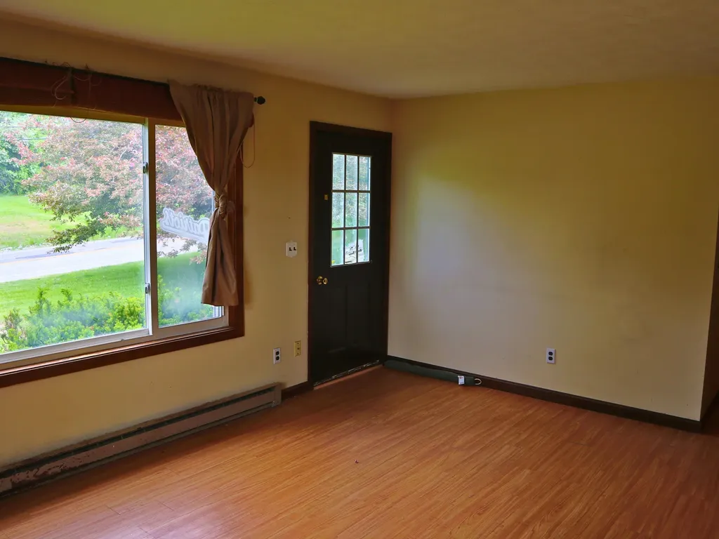 1233 Turner Street Auburn ME 04210