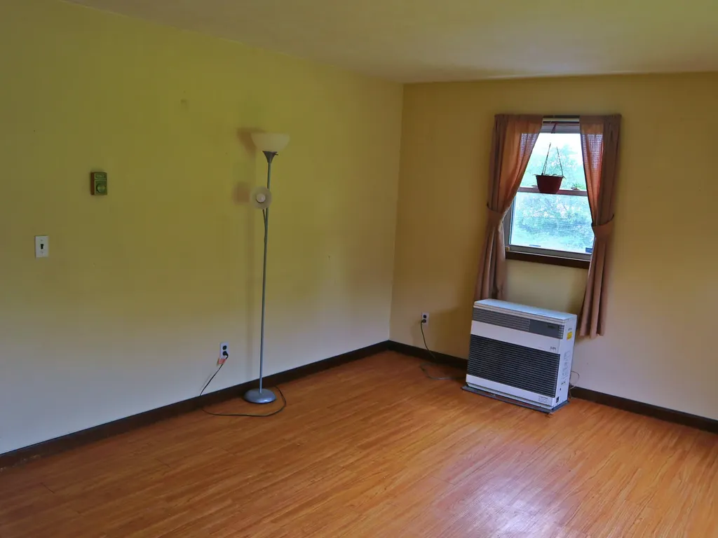 1233 Turner Street Auburn ME 04210