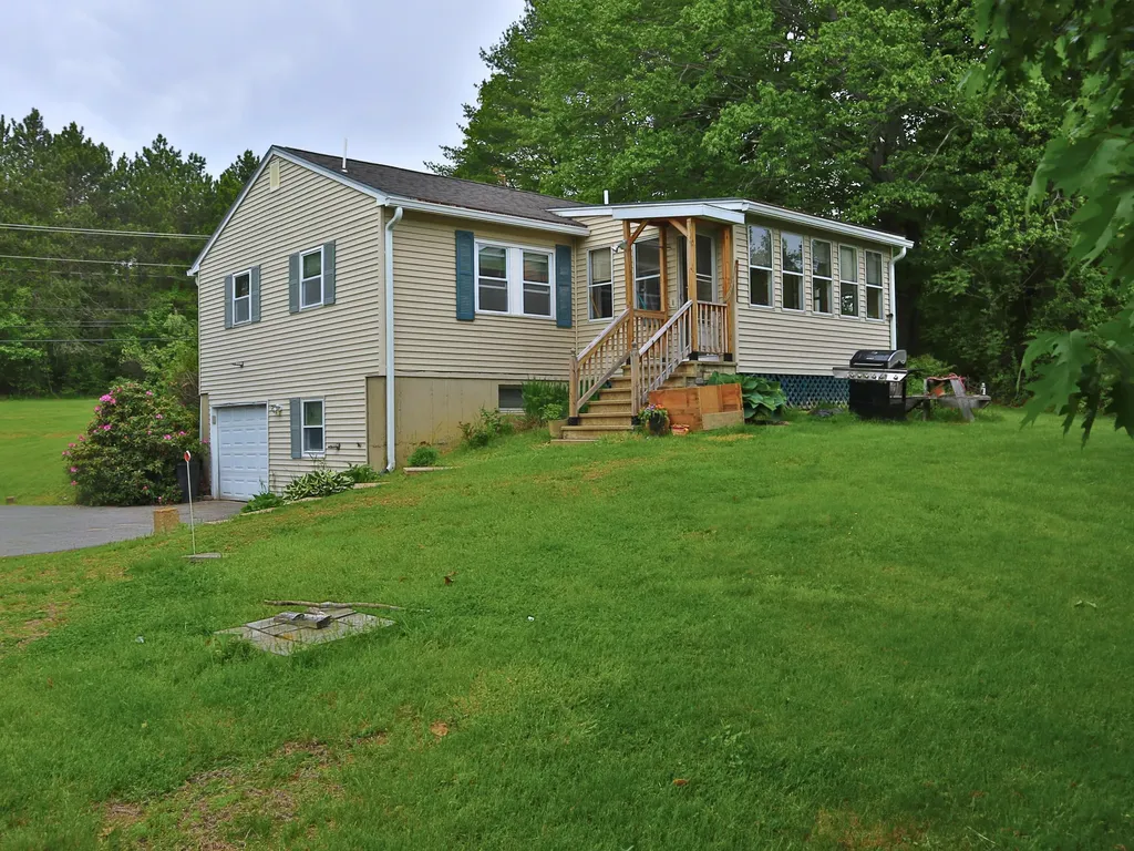 1233 Turner Street Auburn ME 04210
