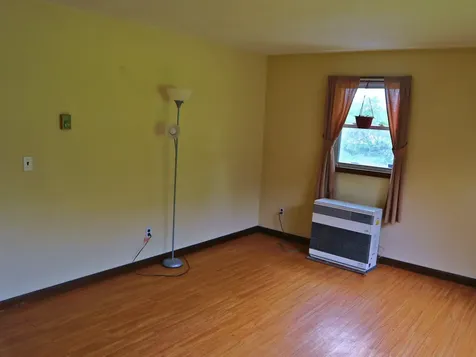 1233 Turner Street Auburn ME 04210