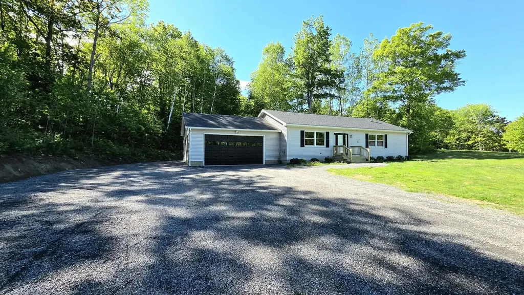 6 Nickerson Road Windsor ME 04363