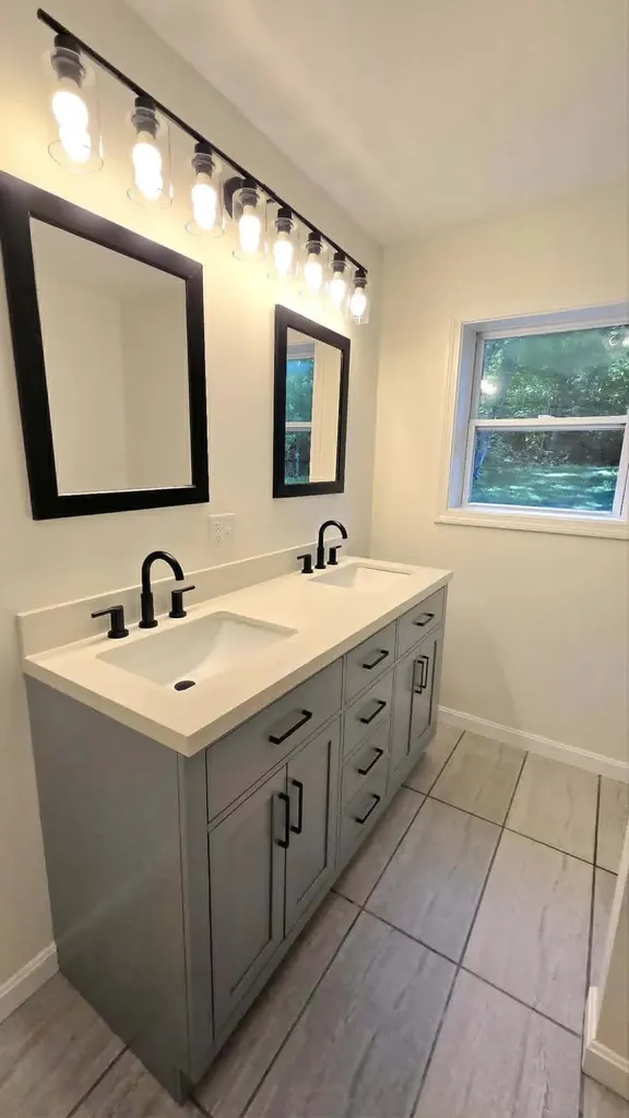 6 Nickerson Road Windsor ME 04363
