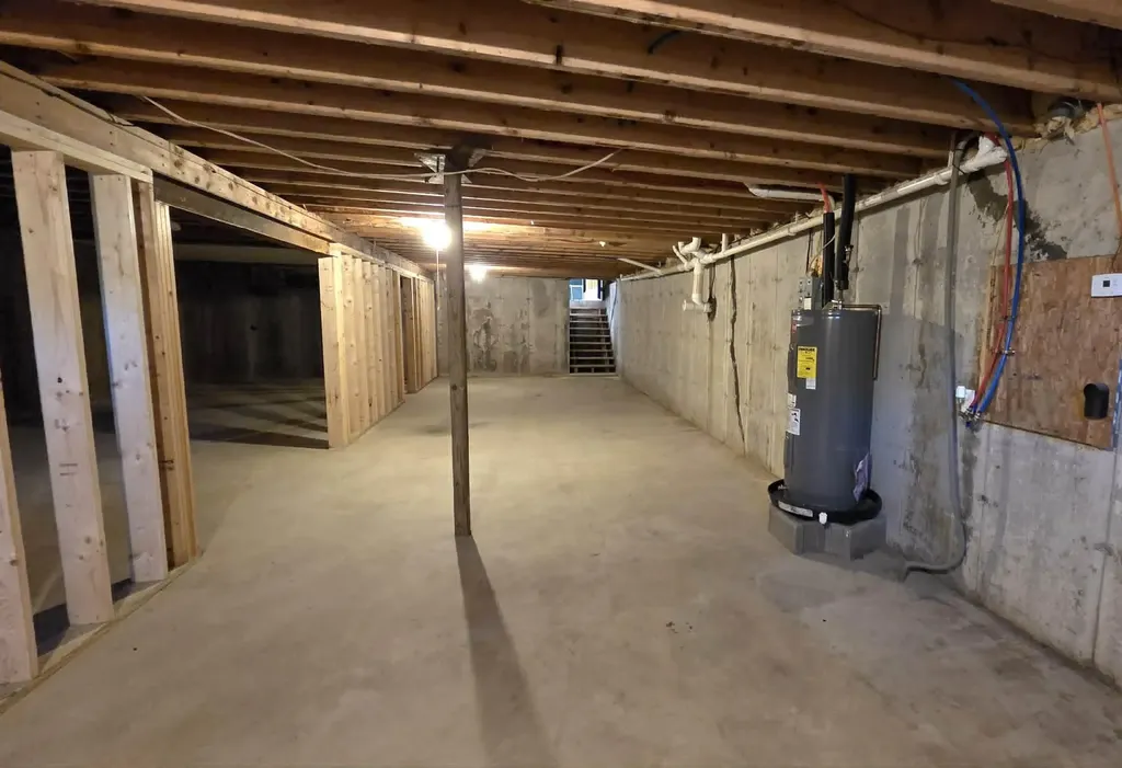 6 Nickerson Road Windsor ME 04363