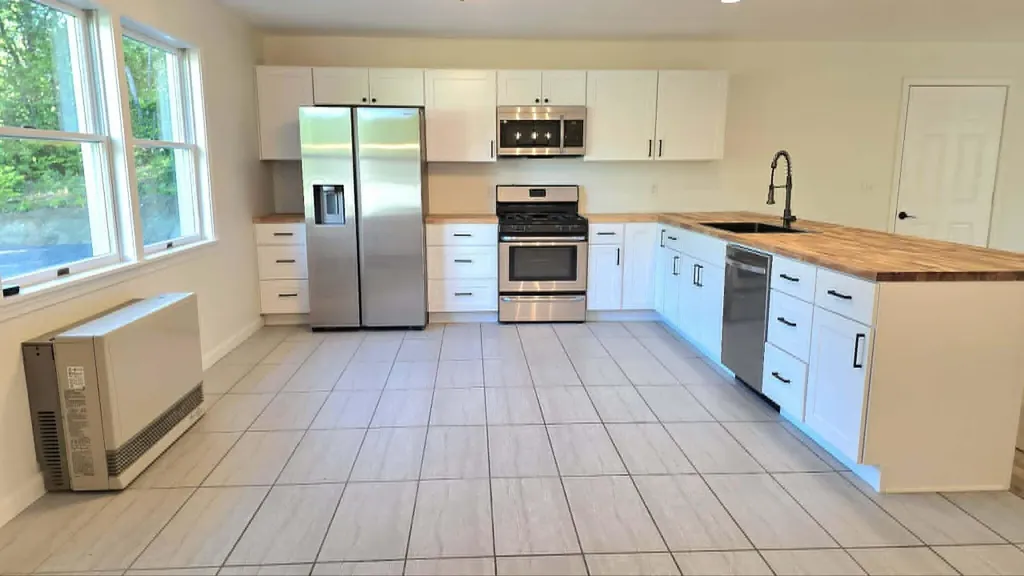 6 Nickerson Road Windsor ME 04363
