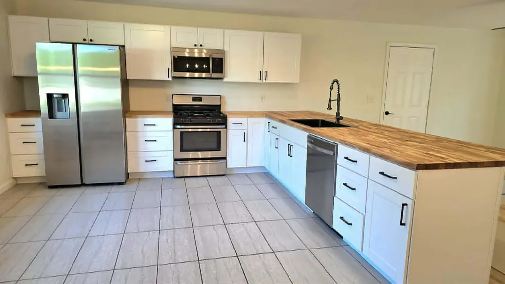 6 Nickerson Road Windsor ME 04363