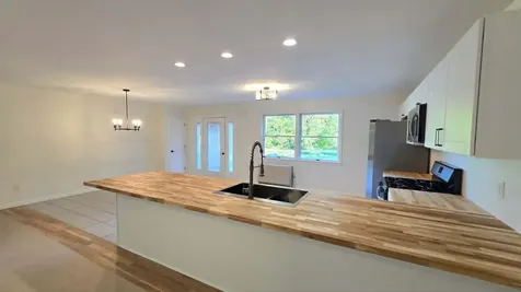 6 Nickerson Road Windsor ME 04363