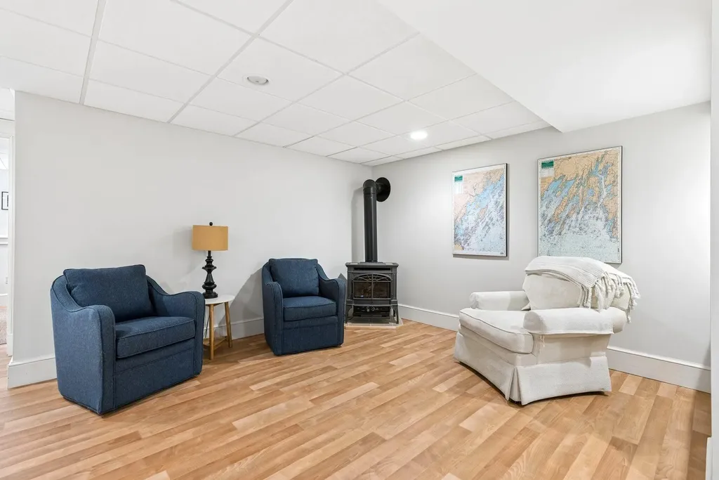 18 Paddock Way Falmouth ME 04105