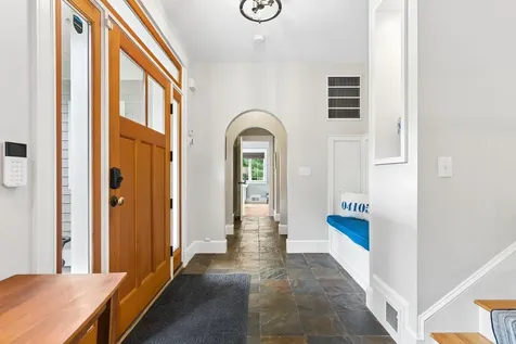 18 Paddock Way Falmouth ME 04105