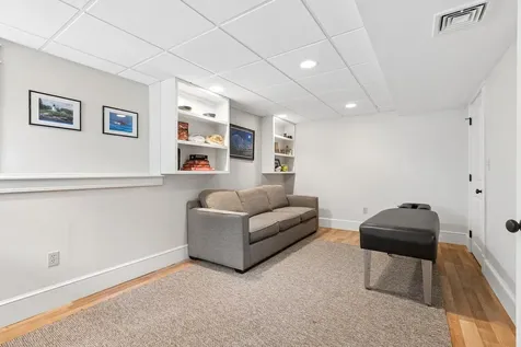 18 Paddock Way Falmouth ME 04105