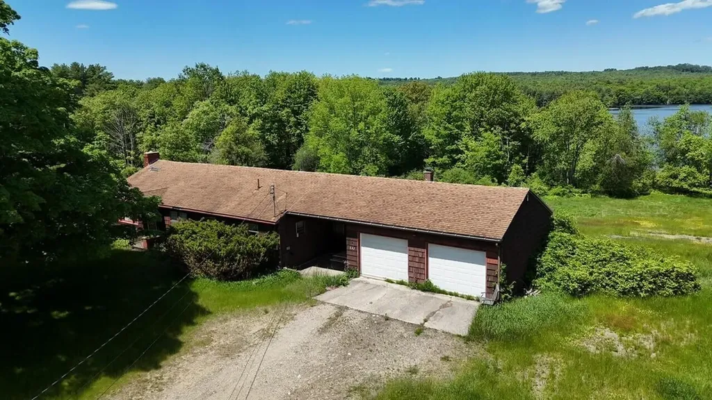 642 River Road Greene ME 04236