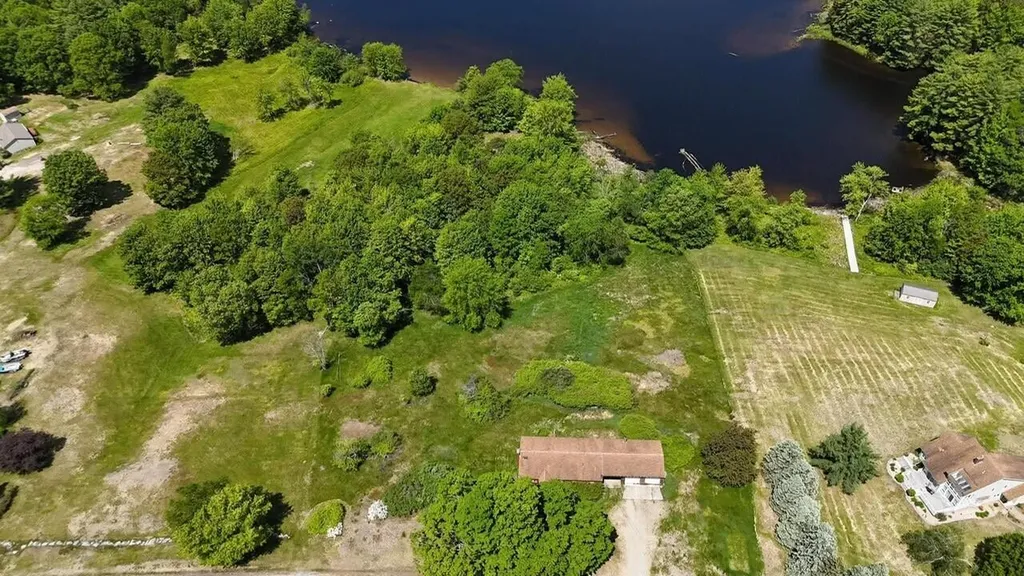 642 River Road Greene ME 04236
