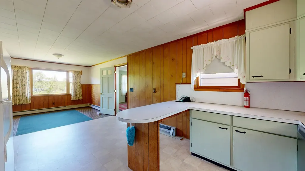 642 River Road Greene ME 04236