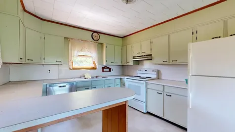 642 River Road Greene ME 04236