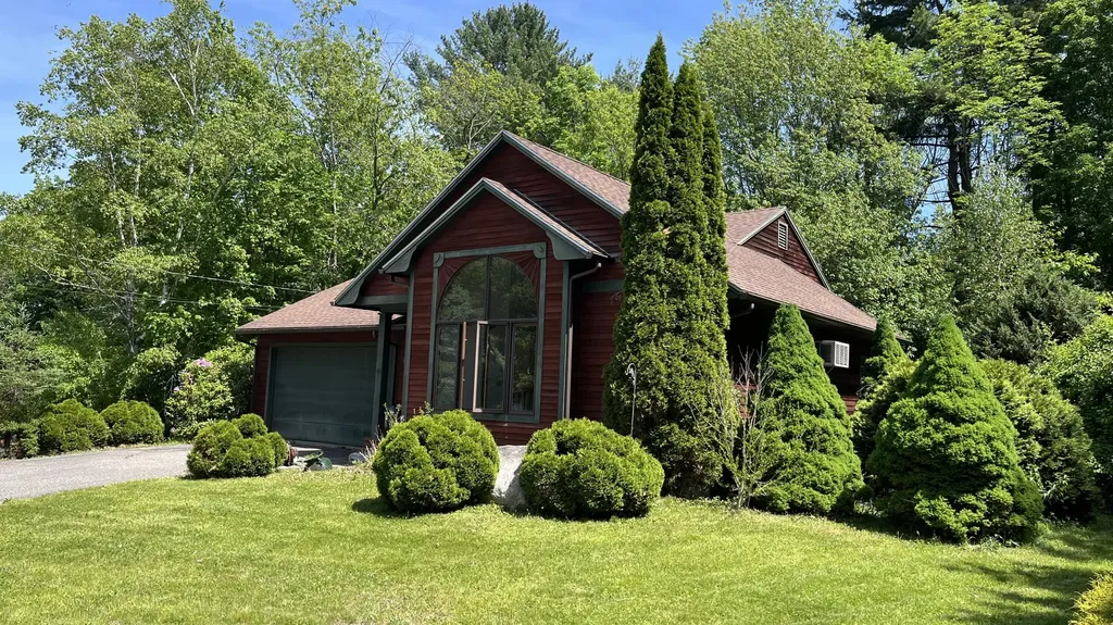 Lewiston ME, 48 Hilltop Avenue