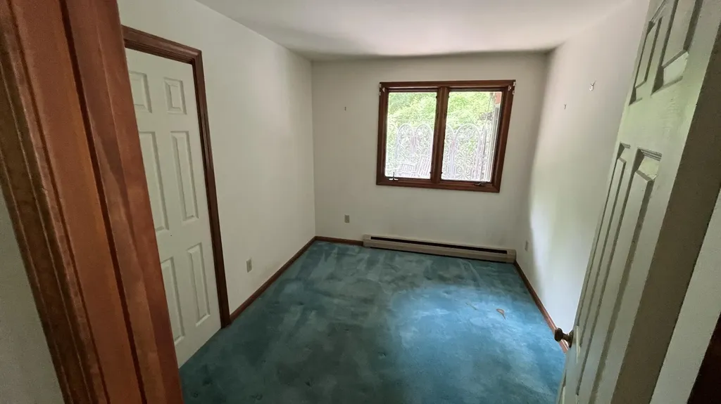 48 Hilltop Avenue Lewiston ME 04240