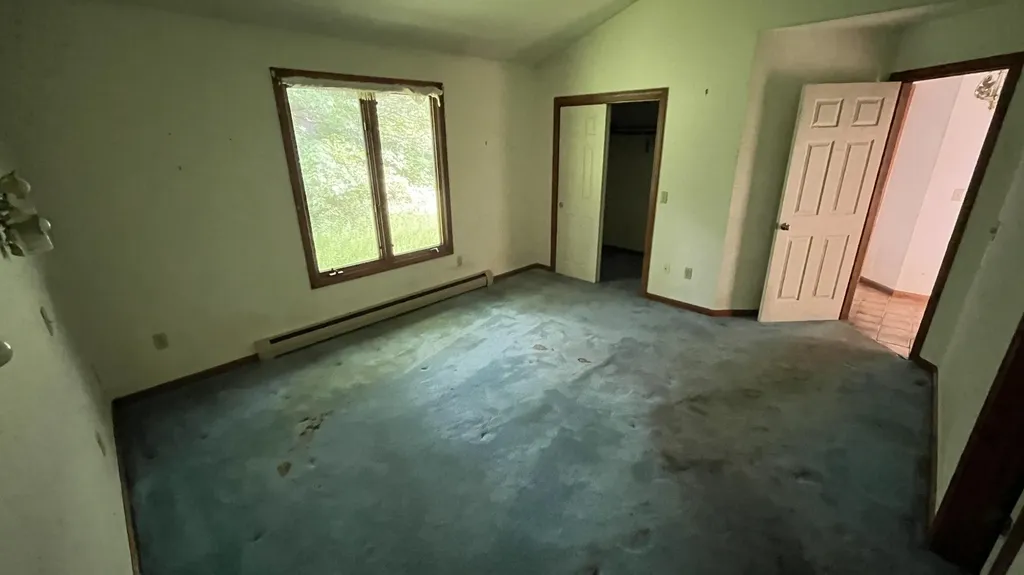 48 Hilltop Avenue Lewiston ME 04240