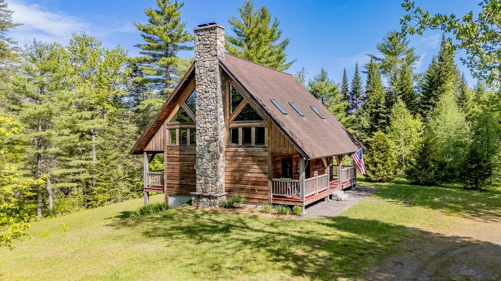 131 Gales Road Abbot ME 04406