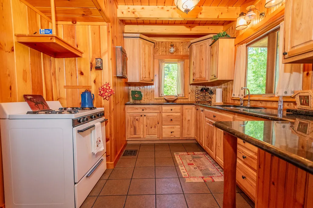 131 Gales Road Abbot ME 04406