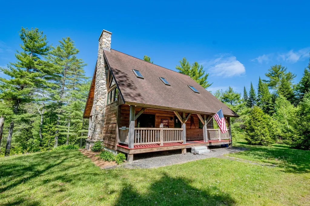 131 Gales Road Abbot ME 04406