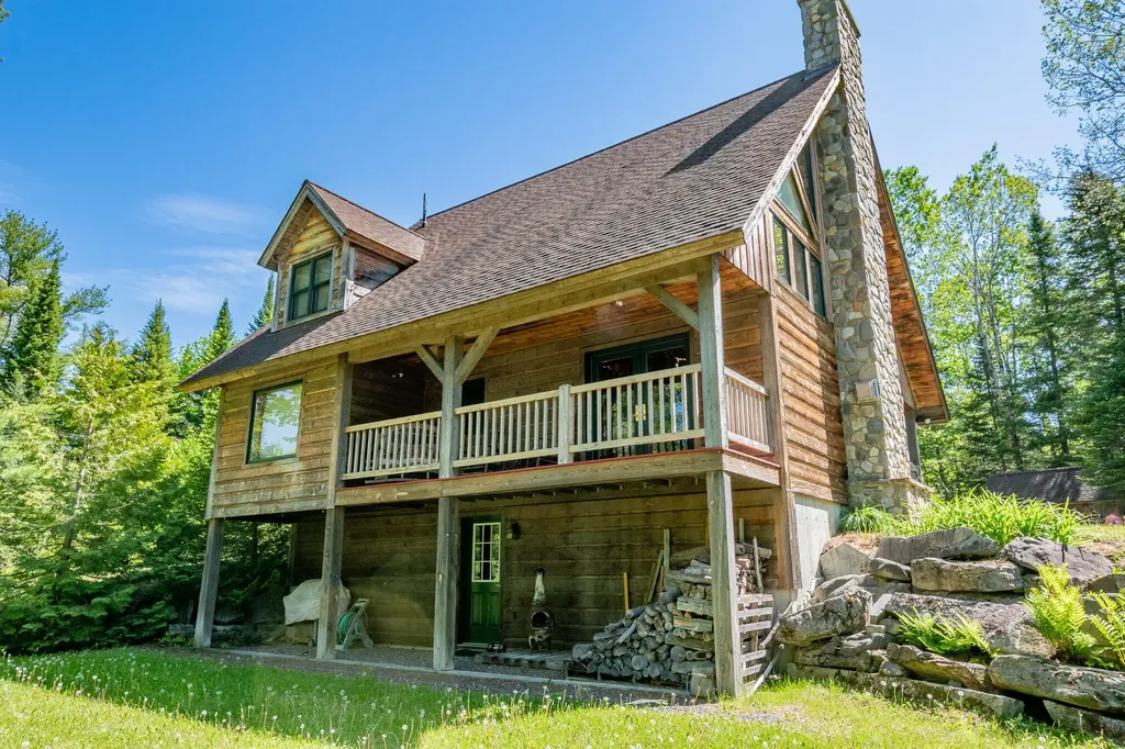 131 Gales Road Abbot ME 04406