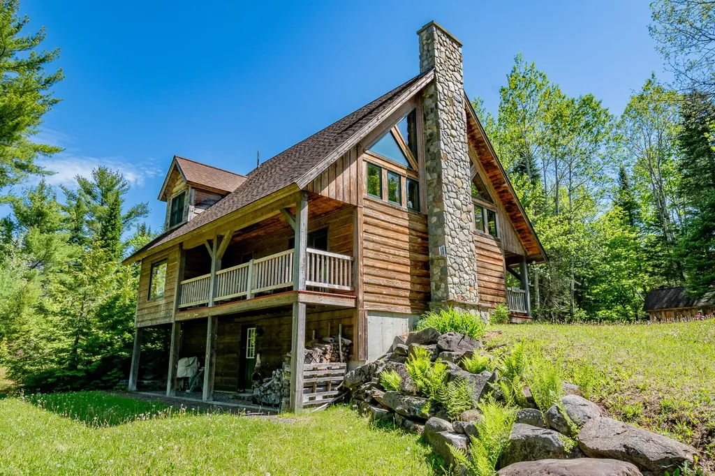131 Gales Road Abbot ME 04406
