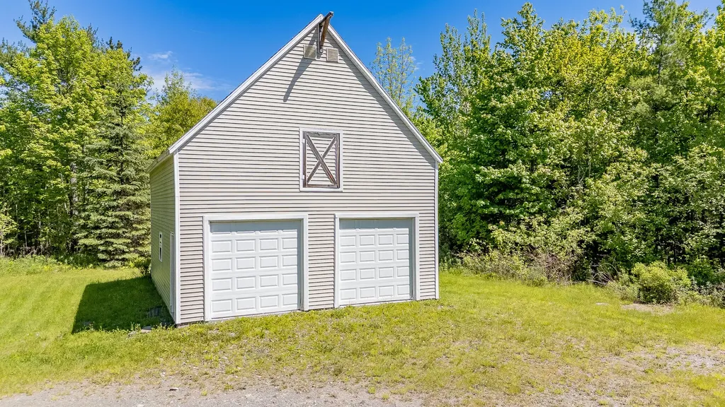 131 Gales Road Abbot ME 04406