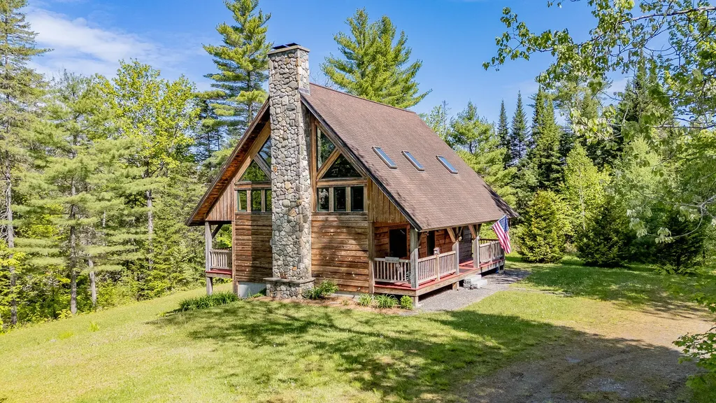 131 Gales Road Abbot ME 04406