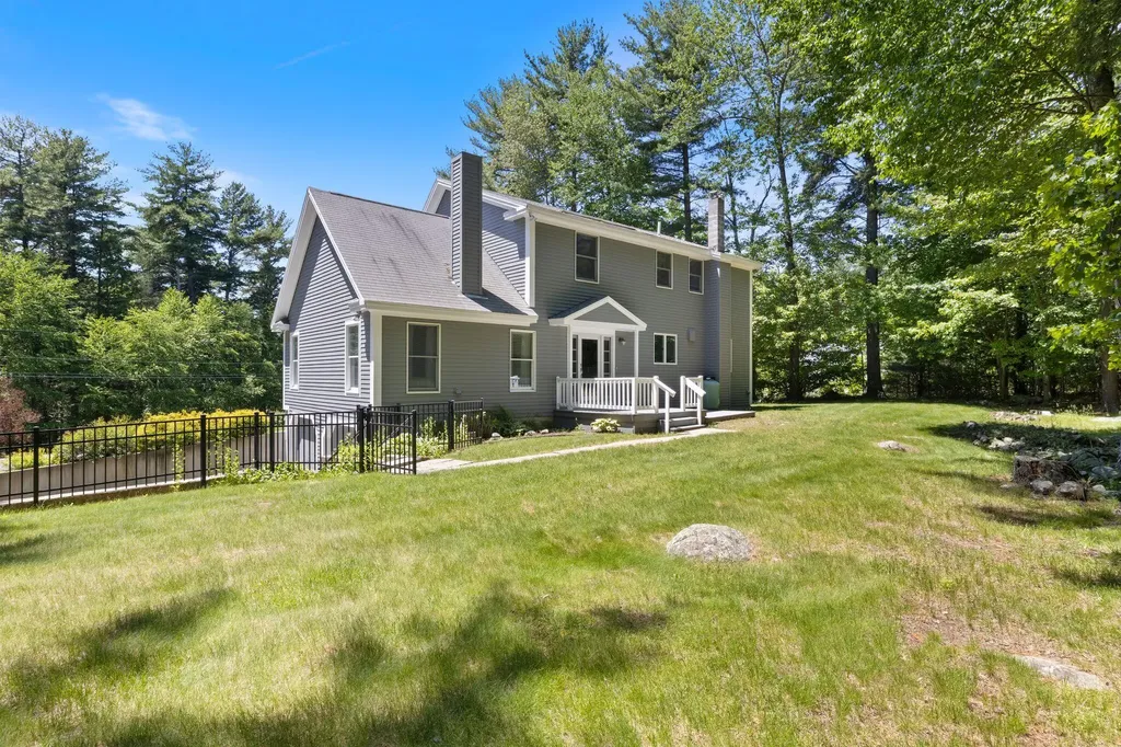 2 Earline Circle York ME 03909