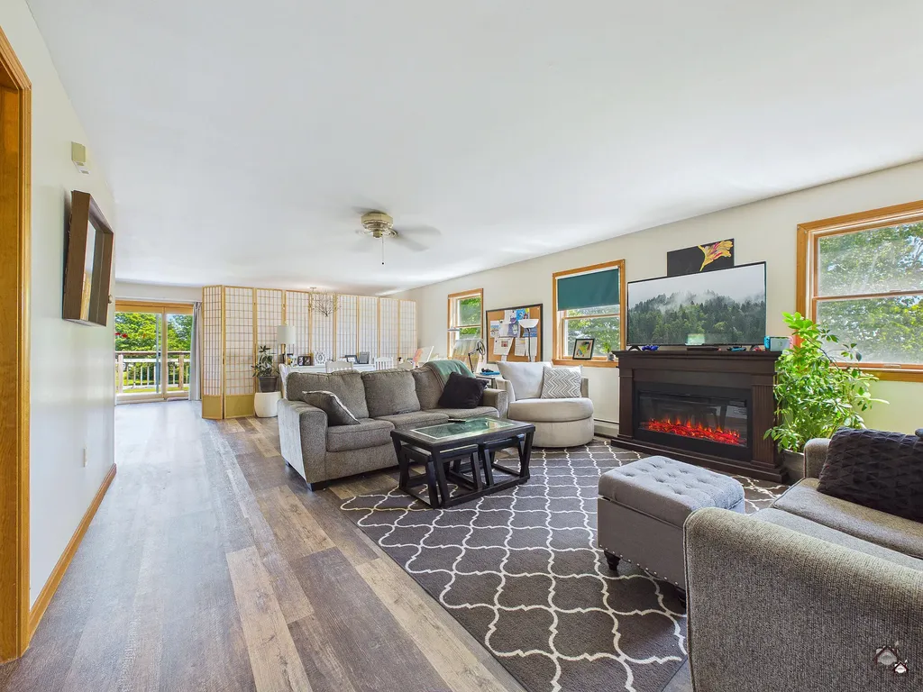 3 Janabye Lane Hallowell ME 04347