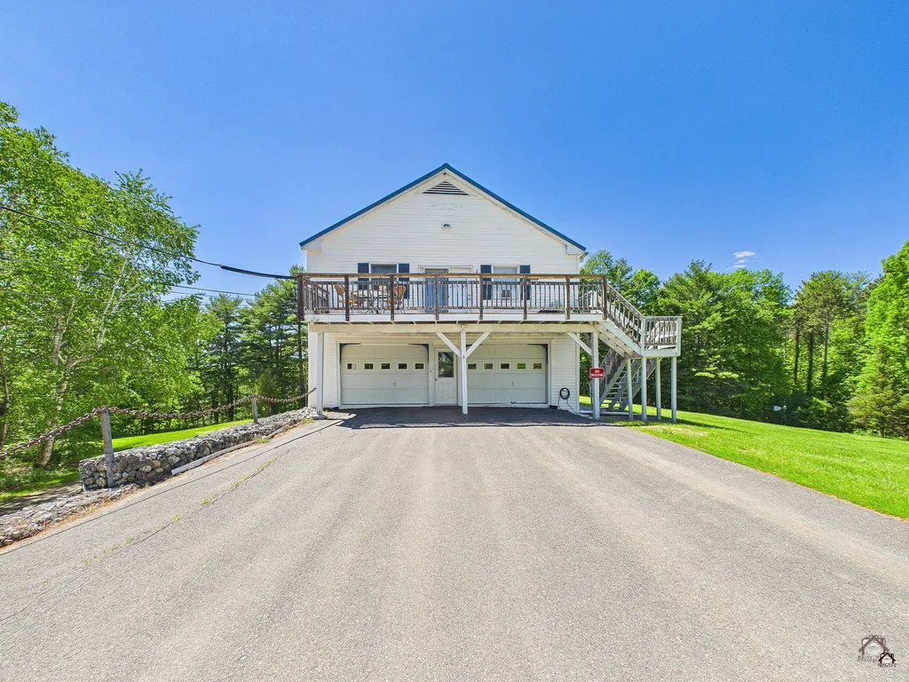 3 Janabye Lane Hallowell ME 04347