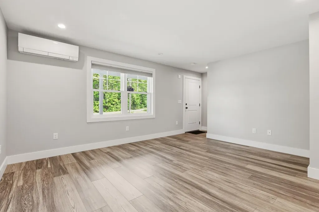 102 Shadagee Road Saco ME 04072