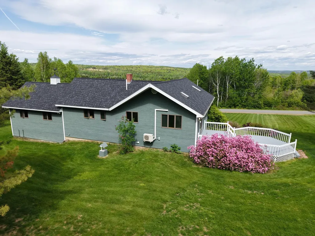 23 Braley Heights Mapleton ME 04757
