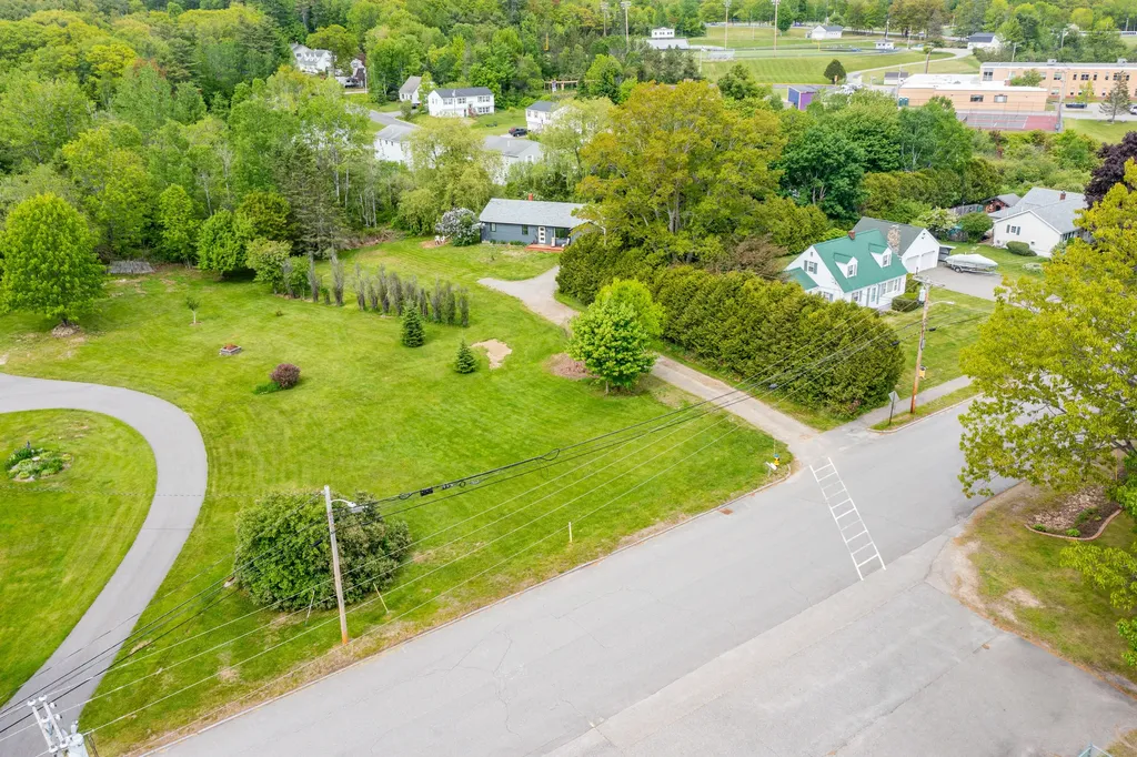 64 Broadway Bucksport ME 04416