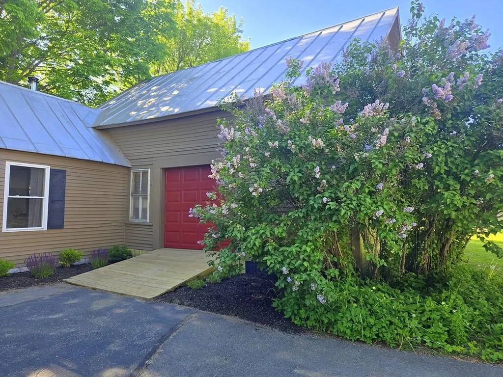 18 Meadow Street Bingham ME 04920