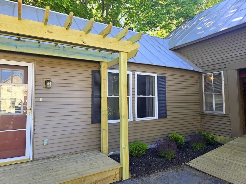 18 Meadow Street Bingham ME 04920