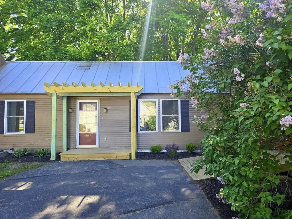 18 Meadow Street Bingham ME 04920