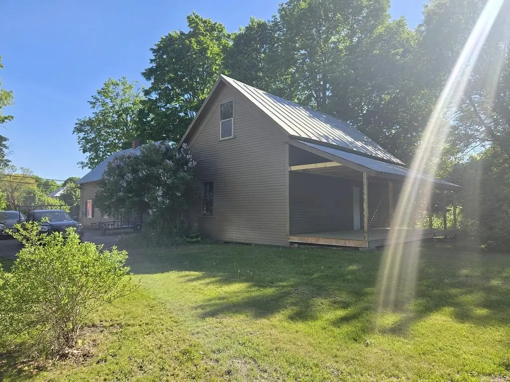 18 Meadow Street Bingham ME 04920