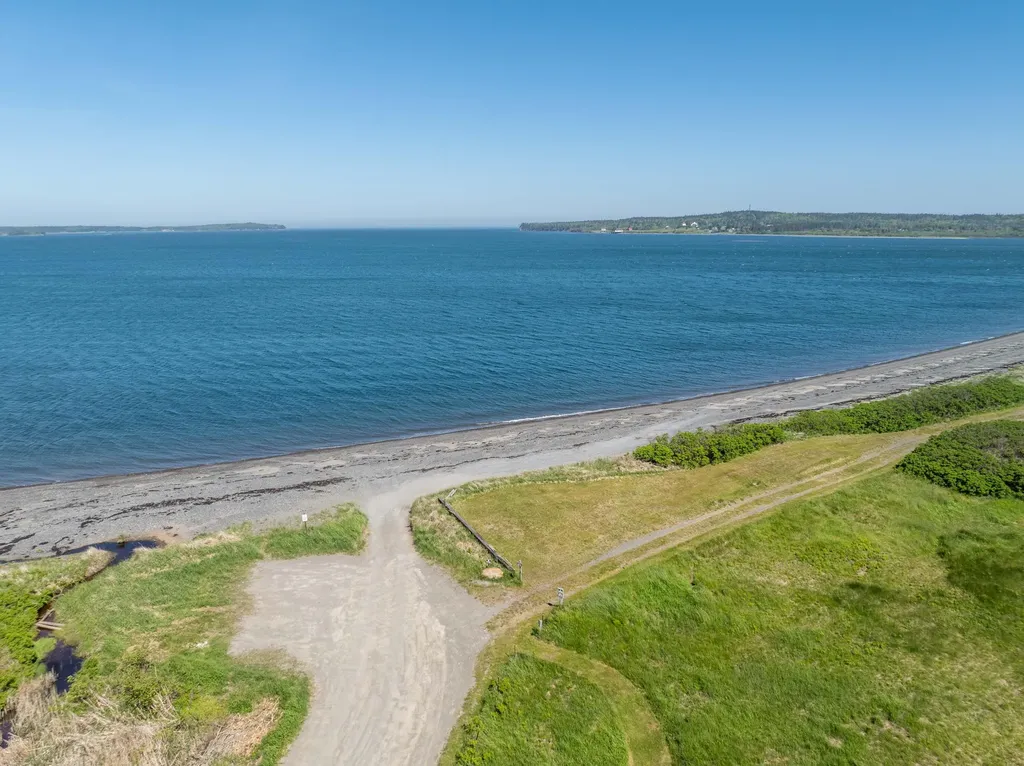 5 Bar Road Lubec ME 04652